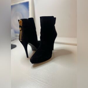 Stuart Weitzman black suede and gold zipper high heel ankle boots size 8